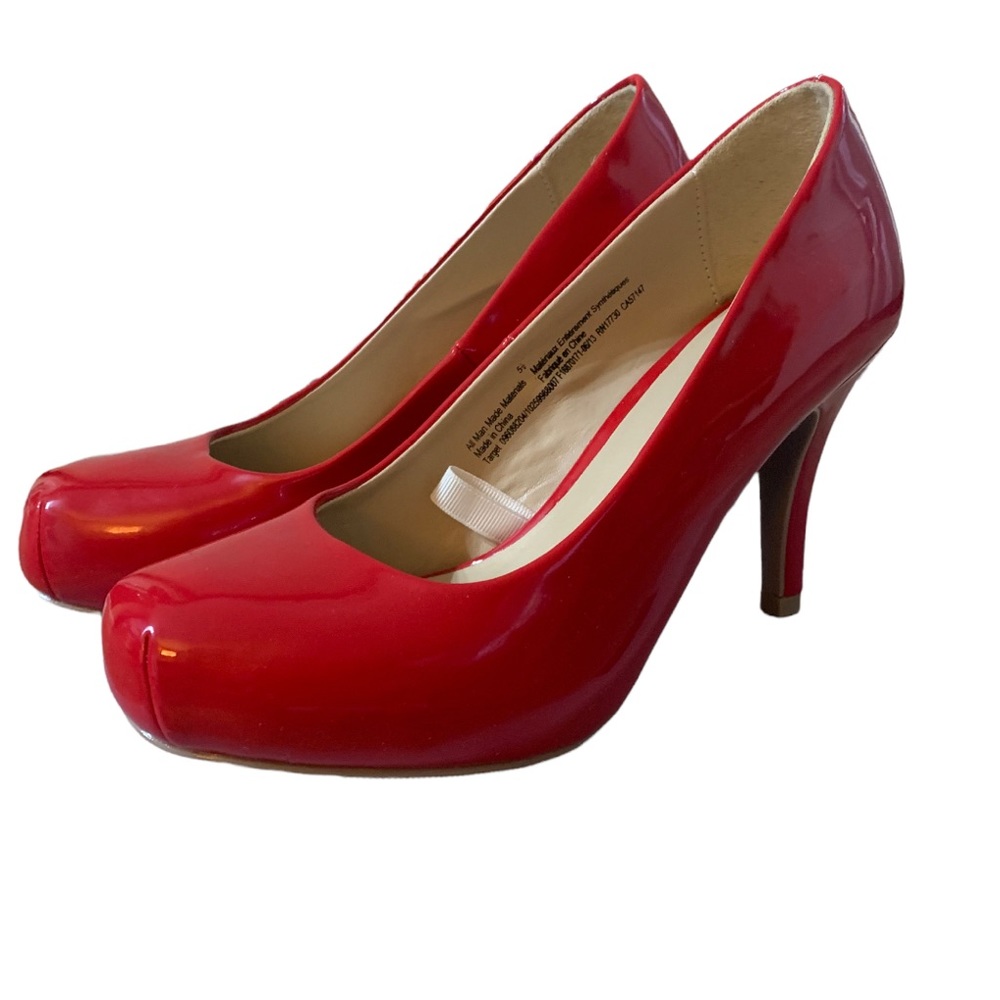 NWB Mossimo Red Pumps Size 5.5